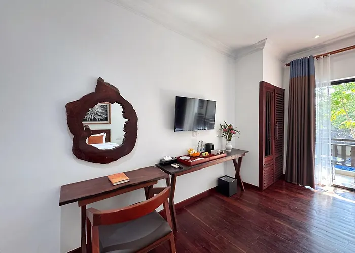 Emerald Angkor